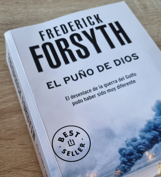 El puño de Dios (portada)